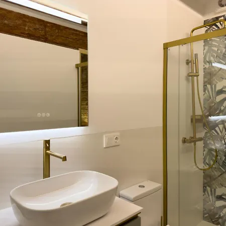 Market - Ciutat Vella, Exclusively For Families - Mid-term