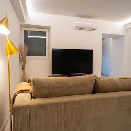 Apartment Market - Ciutat Vella, Exclusively For Families - Mid-term Valencia