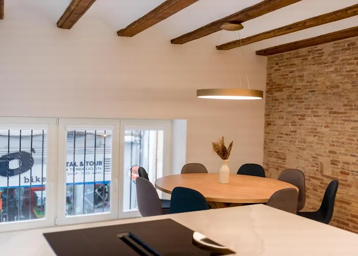 Market - Ciutat Vella, Exclusively For Families - Mid-term * Valencia