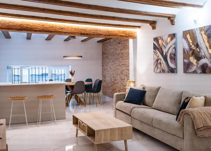 Market - Ciutat Vella, Exclusively For Families - Mid-term * Valencia