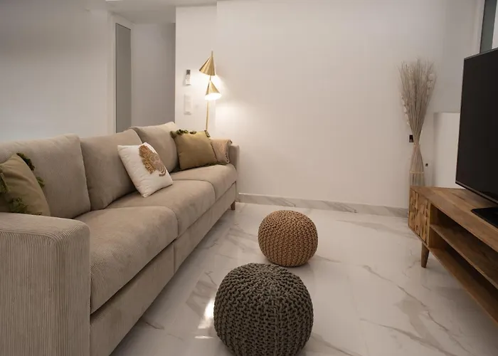 Apartment Market - Ciutat Vella, Exclusively For Families - Mid-term Valencia