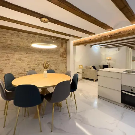 Market - Ciutat Vella, Exclusively For Families - Mid-term * Valence
